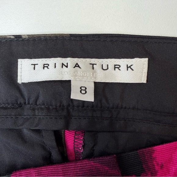 Trina Turk, Floral Pink and Black Pants, women’s size 8, Textured, like new! - Picture 4 of 9